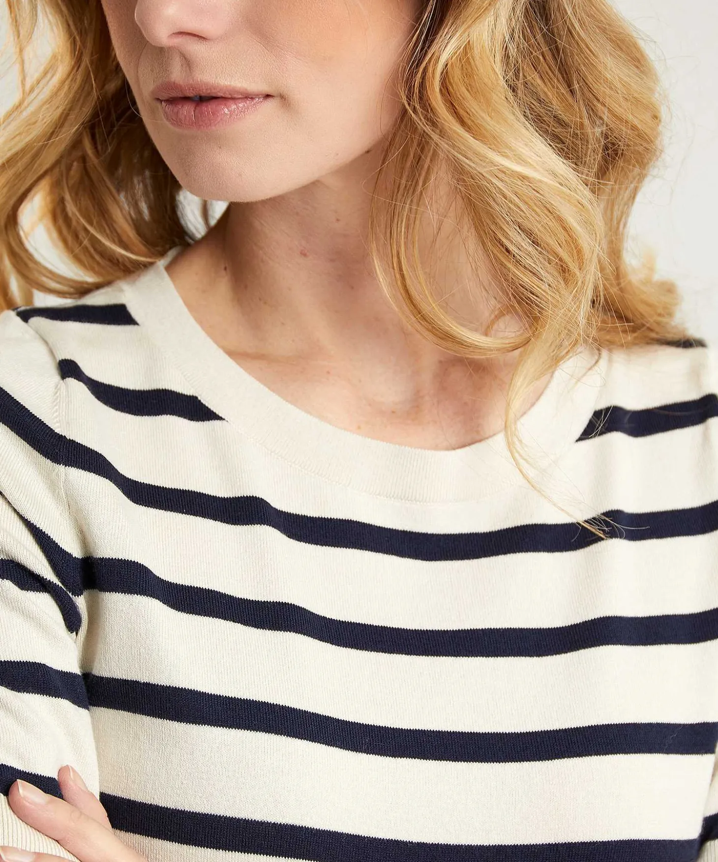 sweater_short_sleeve_str_1.webp Sweater Short Sleeve Stripes** New