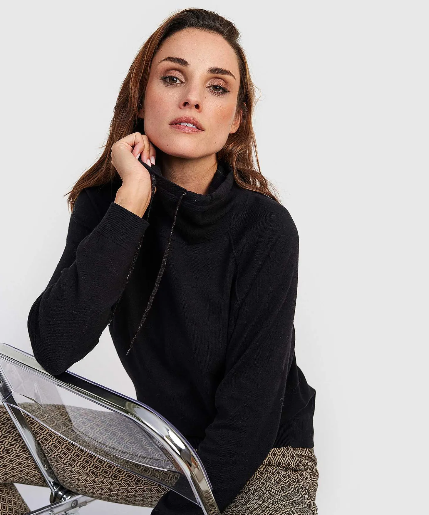 sweater_turtleneck_with__0.webp Sweater Turtleneck With Cord** Online
