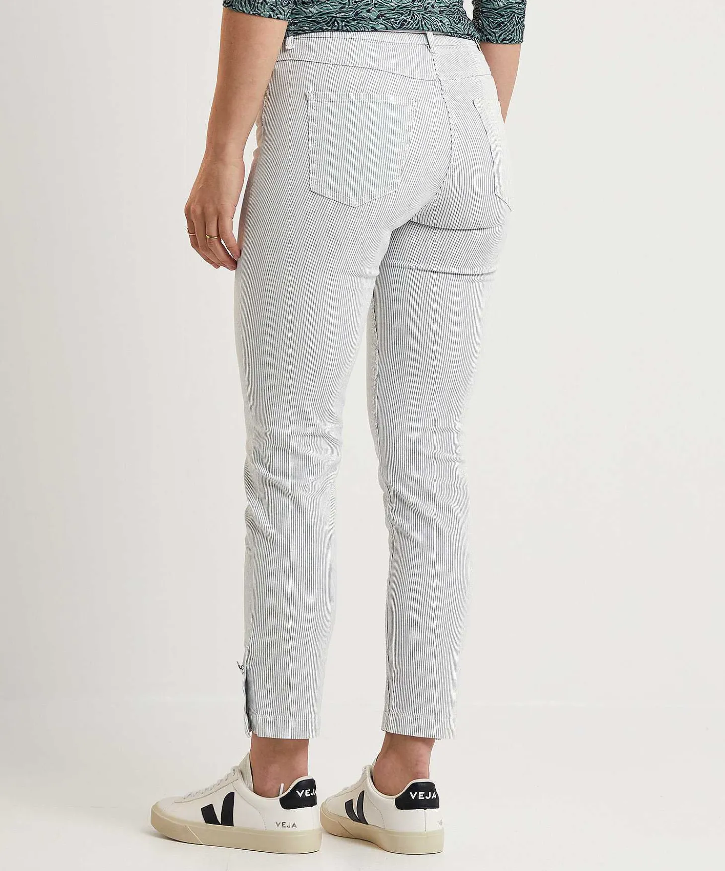 toni_cropped_pants_stripe_2.webp Cropped Pants Stripe Be Loved*TONI Store