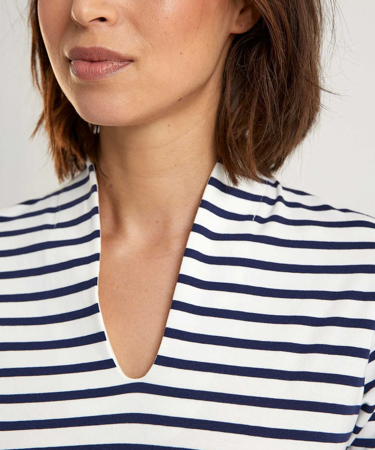 tulip_shirt_short_sleeve_1-2.webp Tulip Shirt Short Sleeve Breton Stripe** Clearance