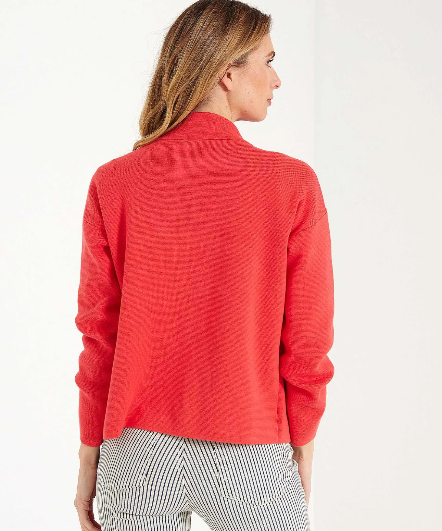 vest_puntaknit_0.webp Vest Puntaknit** Outlet