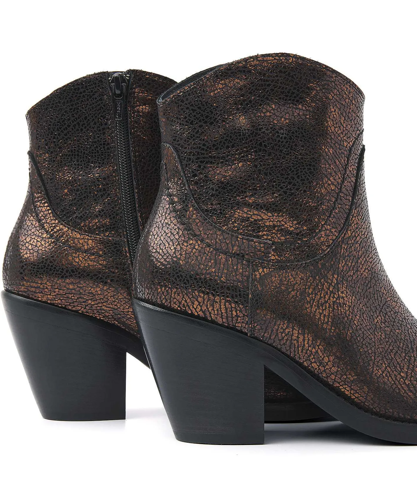 via_vai_short_cowboy_boot_2.webp Short Cowboy Boot Metallic Mara Denver*VIA VAI Clearance