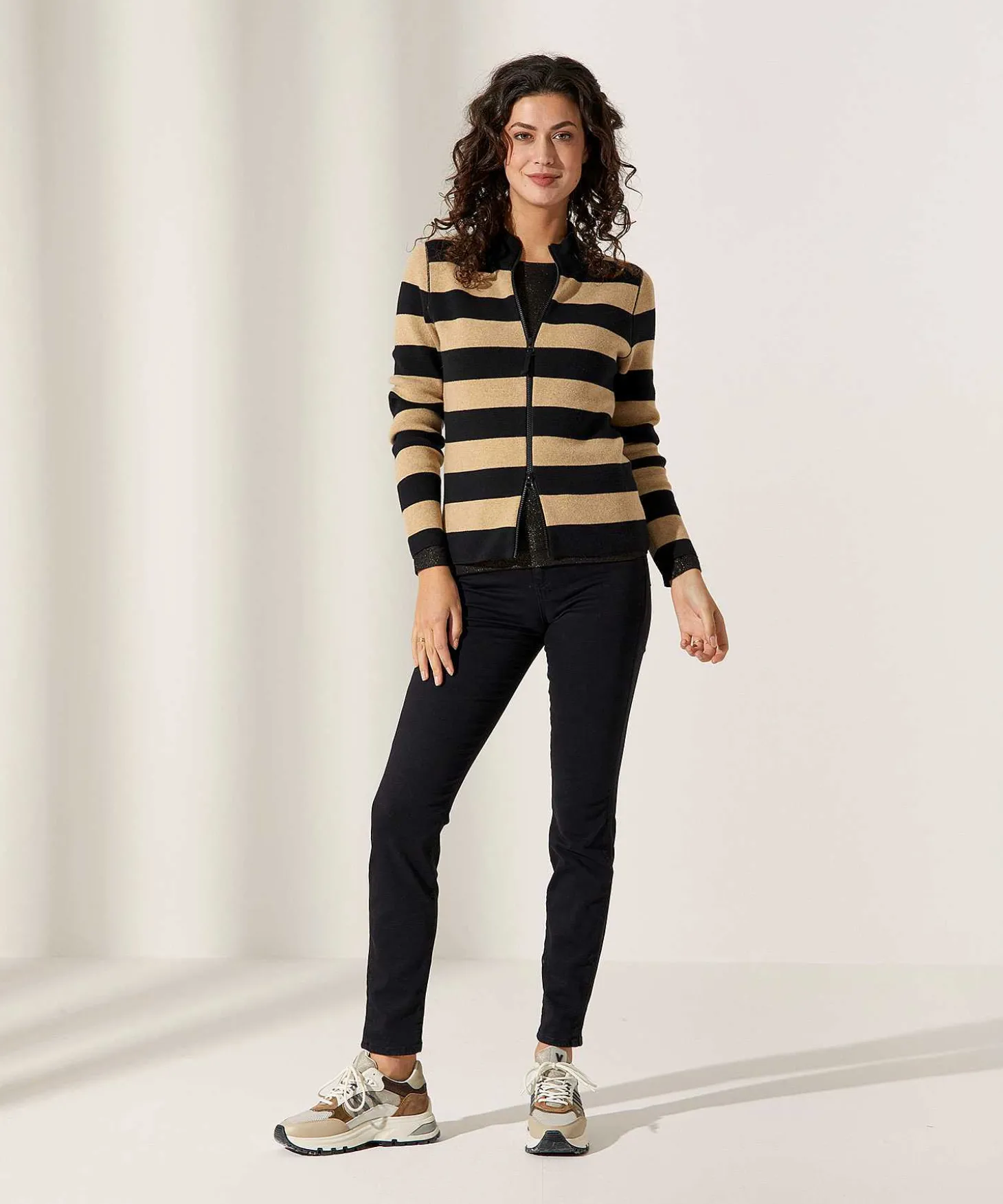 zipper_cardigan_blockstr_2-1.webp Zipper Cardigan Blockstripe** Flash Sale