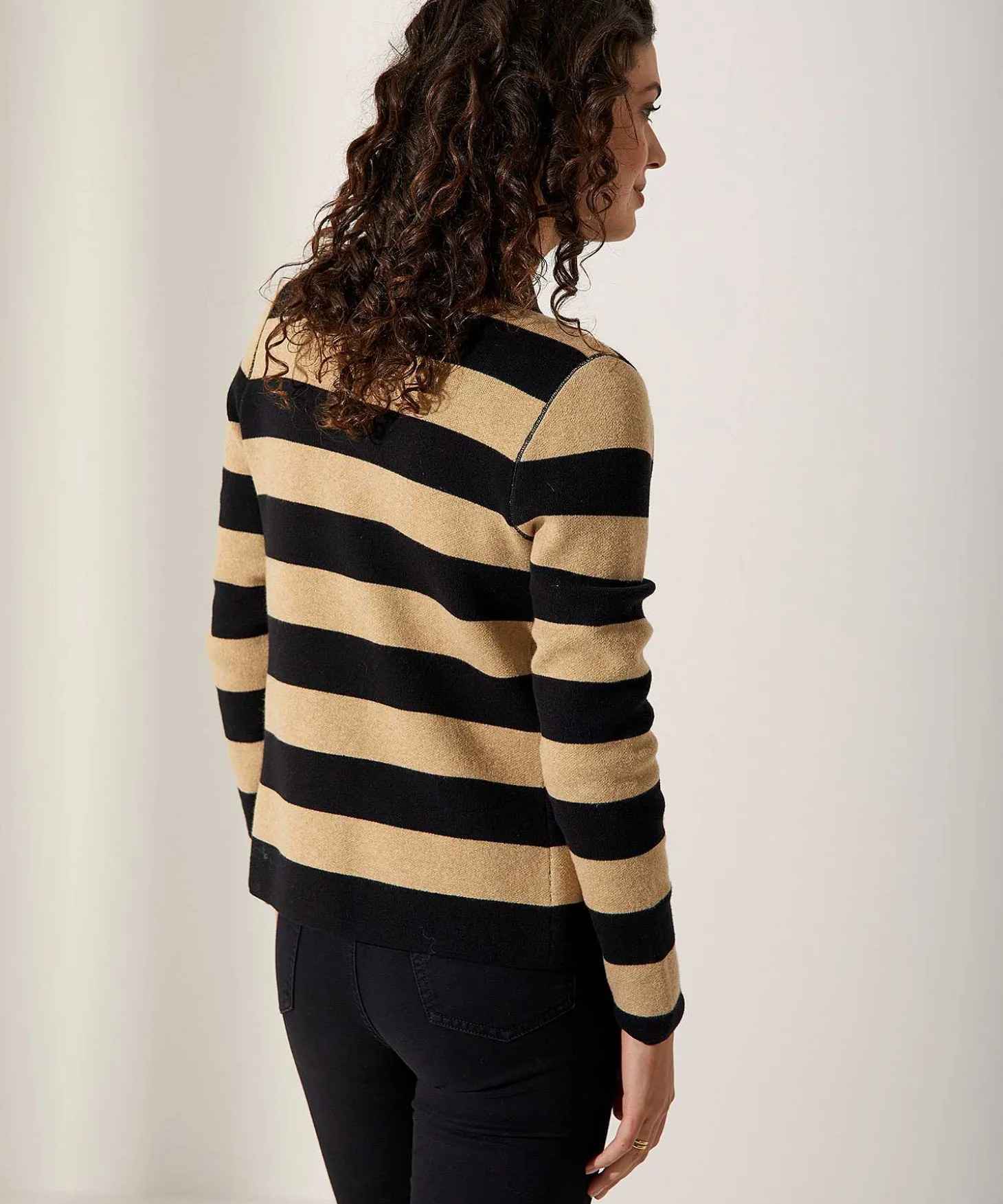 zipper_cardigan_blockstr_3-1.webp Zipper Cardigan Blockstripe** Flash Sale